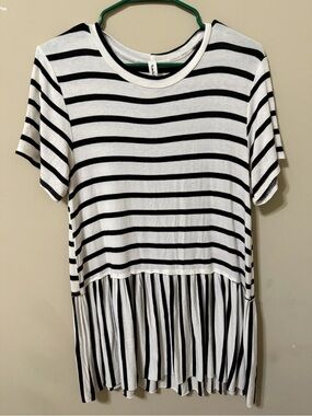 Twenty Ten large Black & White Striped Peplum Tee soft cozy preppy